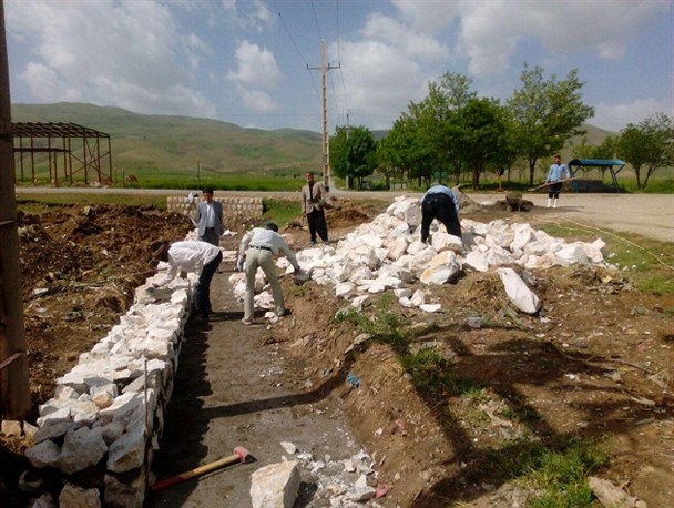 گزارش تصویری بهسازی روستایی در نهاوند با کمک مردم