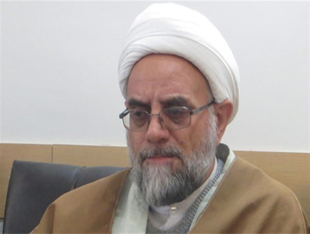 دیدار فائزه هاشمی با اعضای فرقه بهائیت از نظر اسلام محکوم است