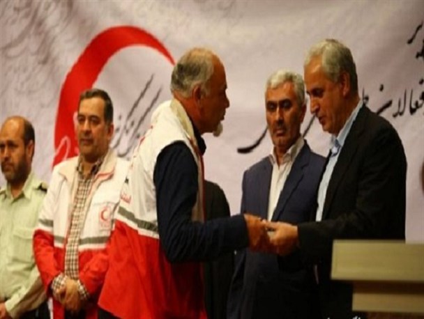 رئیس و 2 داوطلب فعال هلال احمر بندرترکمن تقدیر شدند