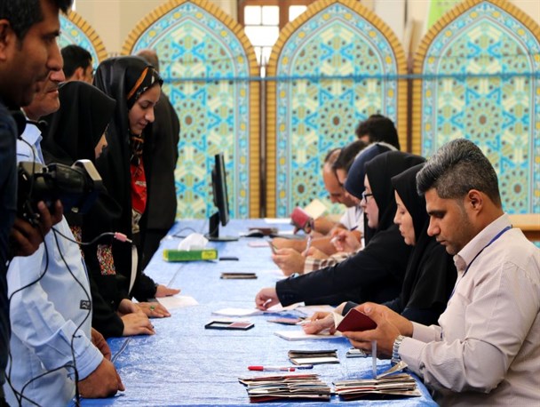 فرایند رای گیری در یک هزارو ۴۷۴ شعبه اخذ رای هرمزگان کلید خورد