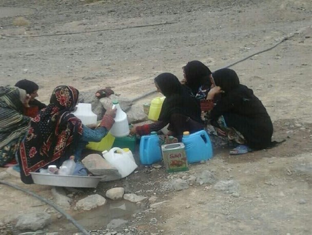 رنگ رنج بر لبان خشکیده اهالی روستای بی آب/معضل بی آبی در «زیران»خیمه زد+عکس