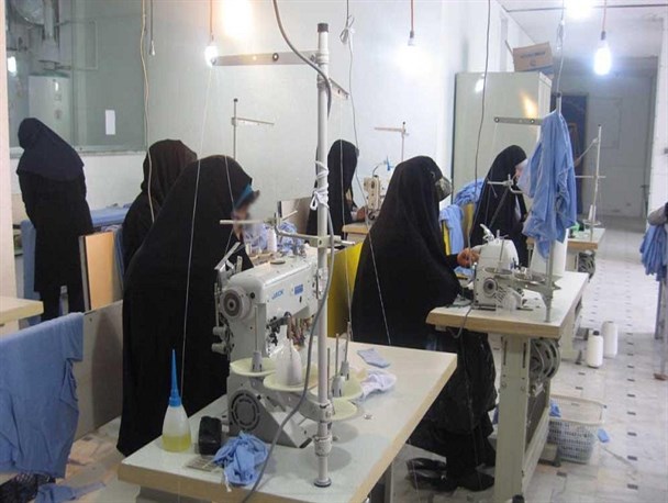 راه‌اندازی کارگاه خیاطی موجب خودکفایی بانوان روستایی شد/ ایجاد اشتغال برای ۲۵ نفر
