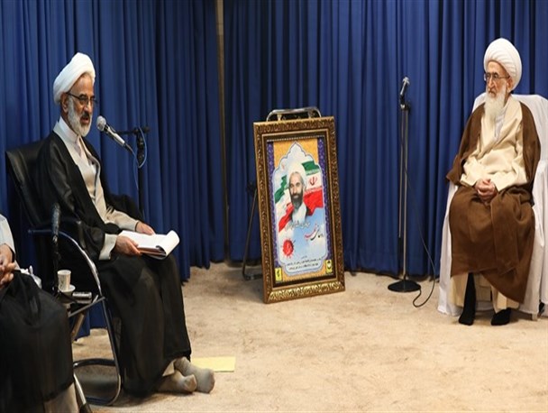 جهاد و شهادت یکی از رسالت‌های روحانیون است