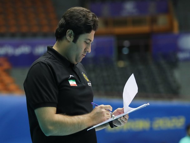 طلوع‌کیان: حتی یک بار هم موزرسکی را متوقف نکردیم؛ توپ در زمین سانتوری نمی‌خوابید/ مهدوی: شکست مقابل سانتوری از ست دوم شروع شد