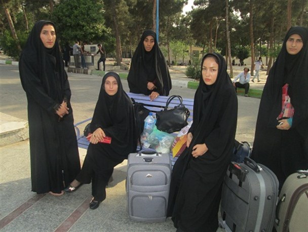 دانشجویانی که بی وقفه پس از فراغت از امتحانات اعتکاف جهادی را تجربه می کنند