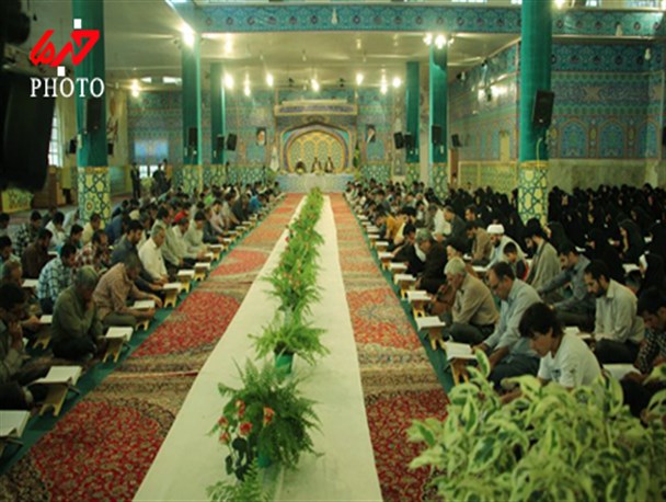 مراسم جزء خوانی قرآن کریم در بارگاه سیدالکریم (ع) / تصاویر
