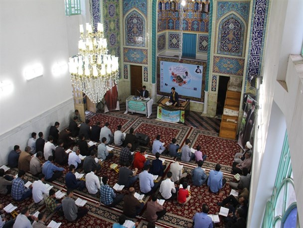محفل انس با قرآن در شهر دارالقرآن در ماه میهمانی خدا
