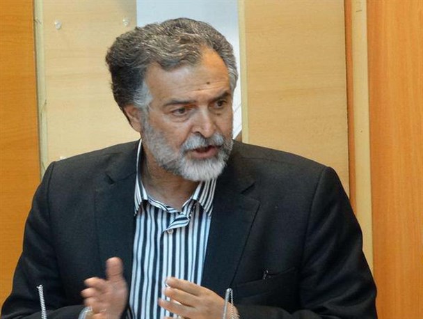کارگران اخراجی نساجی هم به صف دستفروشان بروجرد پیوستند
