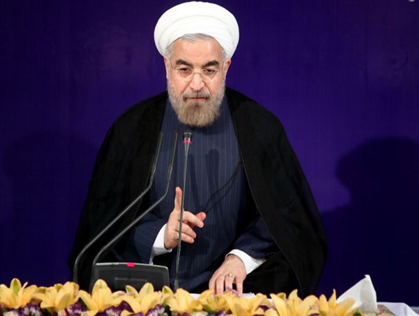 آقای رئیس جمهور! حاشیه‌سازی بس است، به متن بپردازید