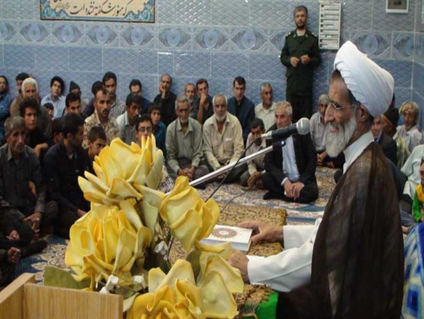 تاکید حجت الاسلام نکونام امام جمعه شهرکرد، بر توجه ویژه مسئولان به مناطق محروم