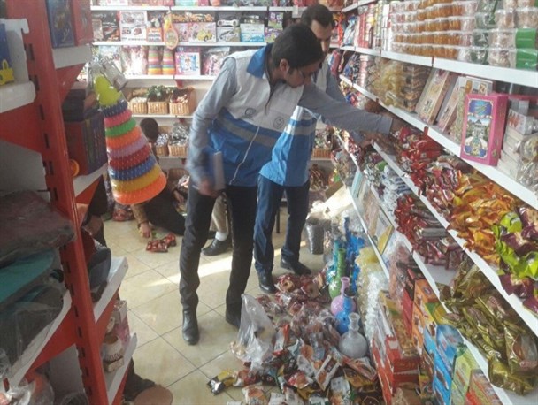 معدوم شدن185کیلوگرم اجناس فاقد مجوز در شهرستان لالی