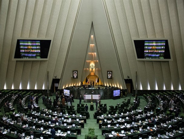 سپاه پاسداران فتنه تکفیری ها را در نطفه خفه کرد/ فعالیت های امروز سپاه اتاق فکر وهابیت را دچار تزلزل کرده است