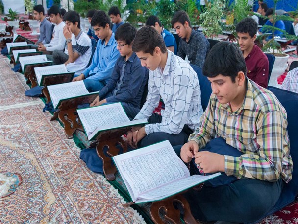 📸مراسم ترتیل خوانی نوجوانان  در حسینیه عاشقان ثارالله بوشهر/ گزارش تصویری