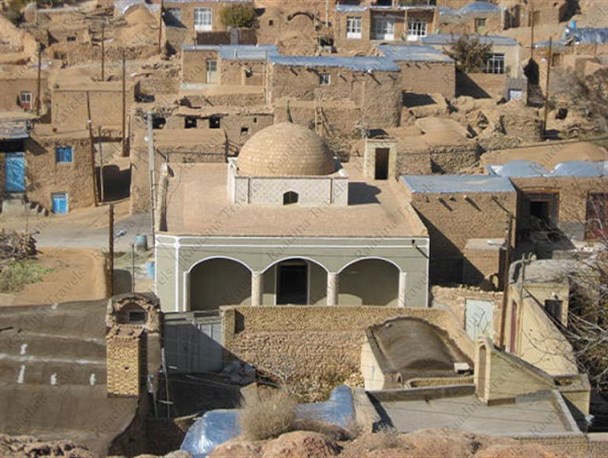 دهشیر، به جای دهستان دهشیر تصمیم نگیرد/ کم کاری شورا و مسئولان یک روستا را نمی توان به همه تعمیم داد