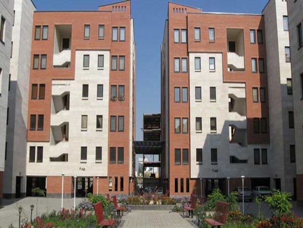 اکثر مطب‌ها، خوابگاه‌ها و مدارس غیرانتفاعی بجنورد در ساختمان‌های مسکونی فعالیت دارند