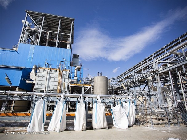 تحریم‌های نمایشی پتروشیمی ایران؛ سرپوشی بر شکست آمریکا در بازگشت به برجام