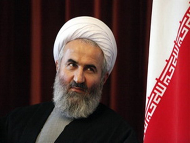 نماینده بابل در مجلس شورای اسلامی مطرح کرد دام ماهواره و چادرکشی از سر زن ایرانی/فساد دختران و فسق جوانان
