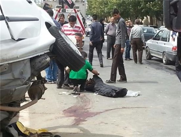 مرگ دلخراش بانوی همدانی در تصادف خودرو با تیر برق+ تصاویر