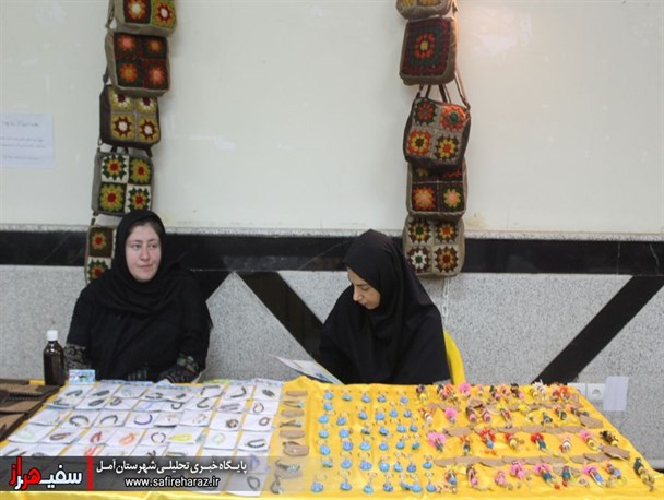 برپایی نمایشگاه دست‌ساخته‌های معلولان در آمل +عکس