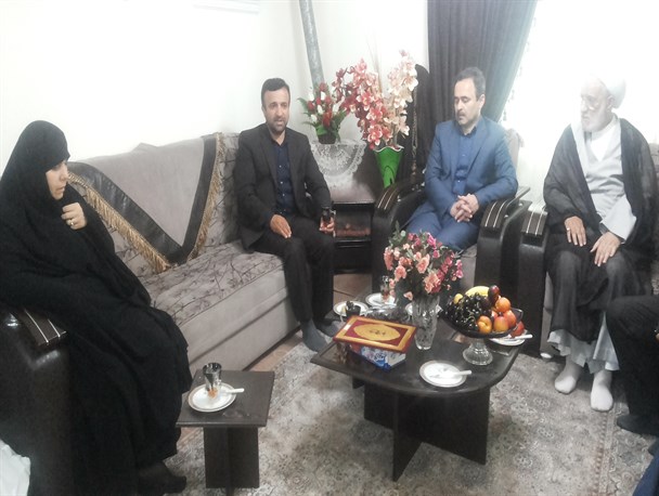 دیدار مسئولین شهرستان رودسر با خانواده شهدای مناء +گزارش تصویری
