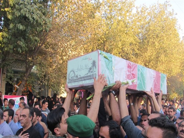 مهمانی لاله های وطن در اردستان/ تصاویر