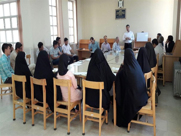 برگزاری سلسله جلسات کانون ادبی عمارت دل در شهرستان اشتهارد