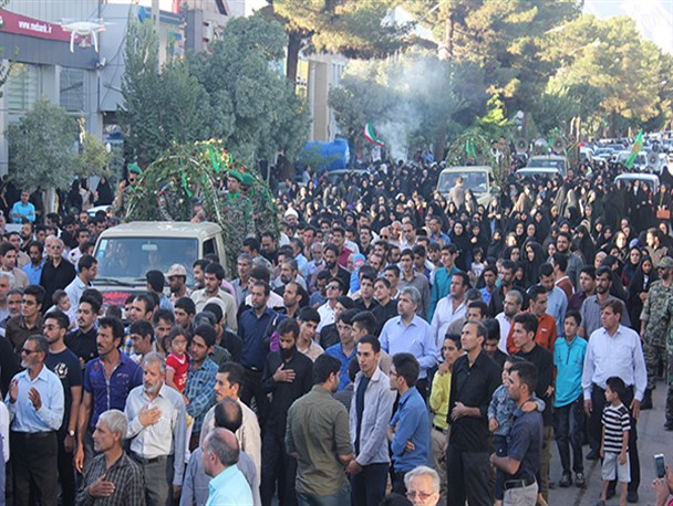 پیکر پاک سه شهید گمنام در زرند تشییع شد +تصاویر