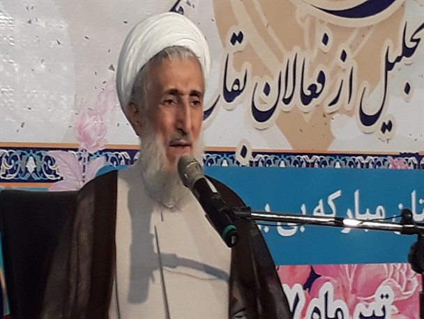 در جنگ اقتصادی اطاعت تحت پرچم ولایت فقیه منجر به پیروزی می شود