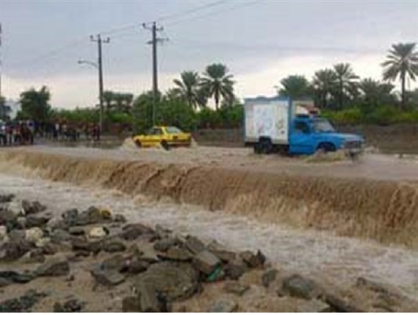 خسارت ۲۵ میلیاردی بارندگی در هرمزگان و فوت نیروی شرکت برق/ از تردد با شناورهای سبک در تنگه هرمز و دریای عمان خودداری شود