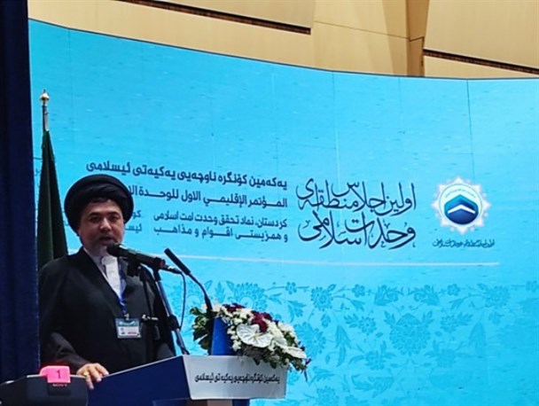 جمهوری اسلامی زنده کننده مبحث وحدت اسلامی در عصر جدید است