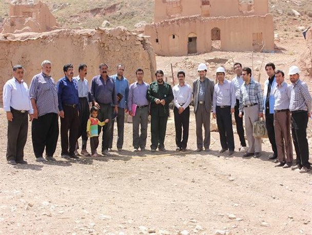 به روستای ساری بلاغ کبودراهنگ برق رسانی شد + تصاویر