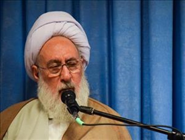 حجاج مواظب آبروی ایرانی‌ها باشند/ ممانعت آل سعود از فریاد برائت مسلمین جهان/ مشرفین وقت خود را با بازارگردی هدر ندهند
