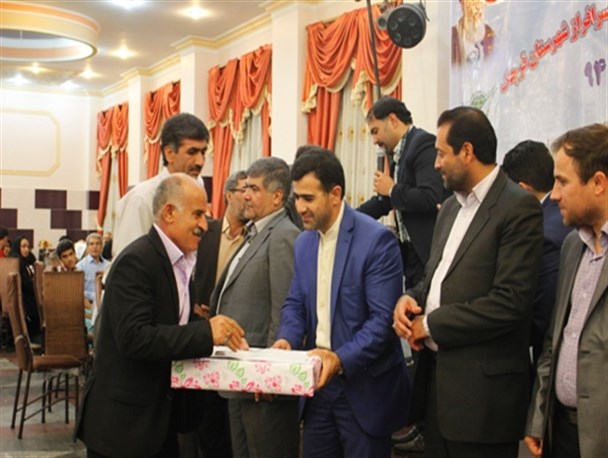 تصاویر مراسم تجلیل از  آزادگان سرافراز شهرستان قرچک
