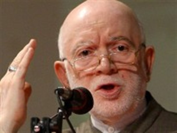 مشکلات استکبار با نظام اسلامی با فرستادن دیپلمات های خندان رفع نمی شود/ تضادهای ما با استکبار ذاتی است