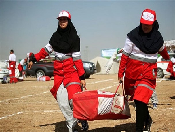 نقش پررنگ هلال احمر رزن در خدمت رسانی به حوادث جاده ای
