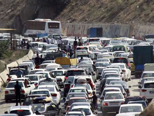 ترافیک سنگین در محورهای هراز و کندوان/ تردد پرحجم خودرو در جاده فشم