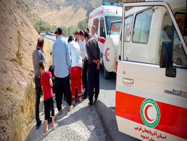 ۳۴مصدوم و فوتی در حوادث جاده‌ای و ۳ غریق در جمعه پر حادثه نجاتگران هلال احمر