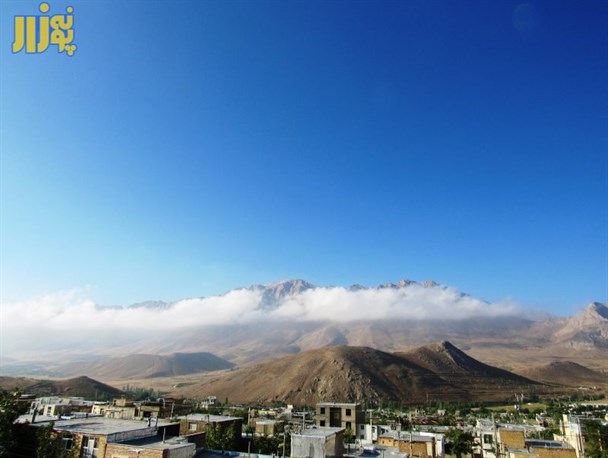 وسایل گرمایشی فریدونشهر در آخرین روزهای تابستان روشن شد/فیلم رگبار