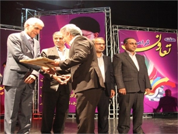 کسب رتبه برتر اداره تعاون سپیدان در فارس