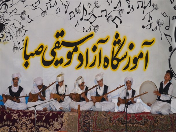مراسم شبی با موسیقی درمجتمع فرهنگ هنری تایباد
