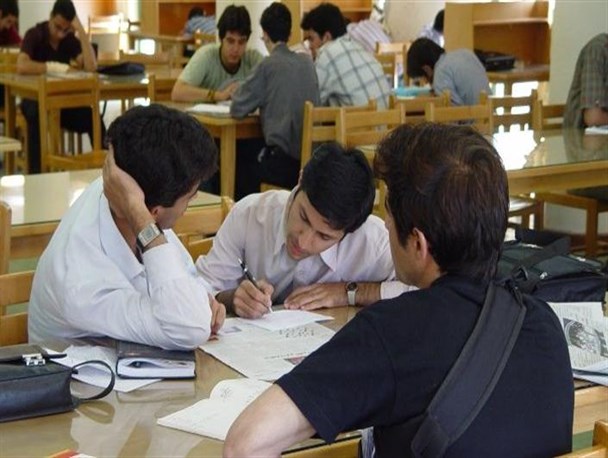 غول مشکلات در پی جویندگان دانش/ دانشجویان قزوینی از ناملایمات می‌گویند