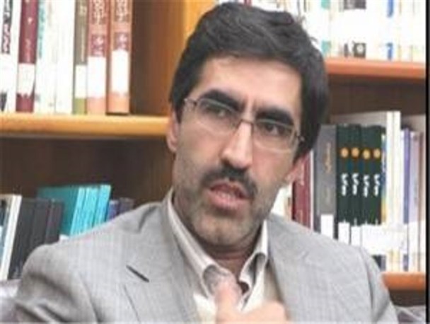 مشکلات اقتصادی با دستور حل نمی شوند / بانکها در تسهیلات به صنایع طوری عمل میکنند که با گذشته تفاوتی ندارد!