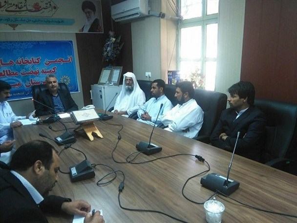 ترویج فرهنگ کتاب و کتابخوانی نیازمند عزم همگانی مسئولین است/اختصاص نیم درصد از درآمد های شهرداری میرجاوه به کتابخانه عمومی