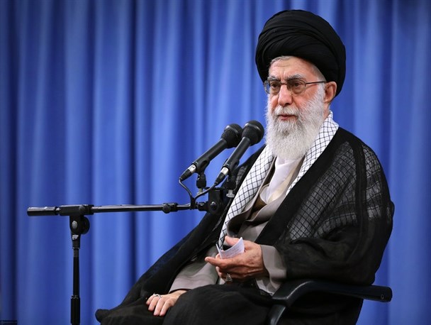 یاهو نیوز: ایران باید با قدرت جلوی نفوذ آمریکا در منازعات منطقه‌ای بایستد/ دیلی تایمز: بی‌اعتمادی به قدرت‌های سلطه‌گر یکی از اجزاء مهم قدرت نرم جمهوری اسلامی