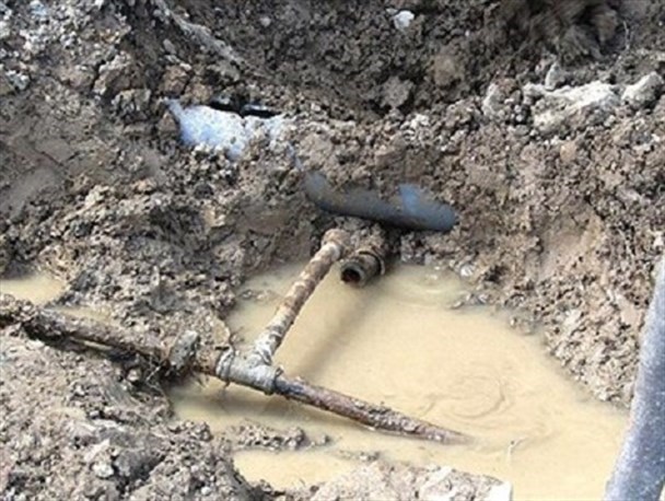 پیگیری آبفا برای جلوگیری از هدررفت آب در روستای فشک/ تعویض شبکه آبرسانی روستا نیازمند تامین اعتبار است