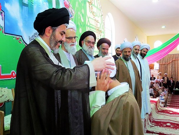 مراسم عمامه گذاری طلاب در میاندوآب برگزار می شود