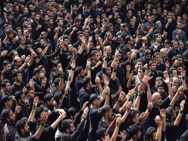 مازندران یکپارچه در حزن و اندوه عاشورای حسینی/اقامه نماز ظهر عاشورا در ۳۰۰ بقعه متبرکه مازندران