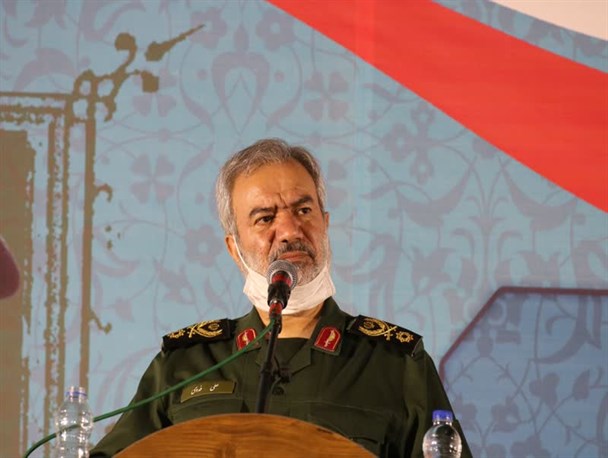 کمر اتحاد شیاطین عالم در برابر جبهه ۴۱ ساله انقلاب خم شد/ پایبندی مسئولین به قانون اساسی؛ لازمه حل مشکلات مردم