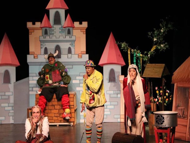 تلاش برای زیستن‌ در جهانی از صلح/ ننه شهرزاد به سرزمین عجایب رسید