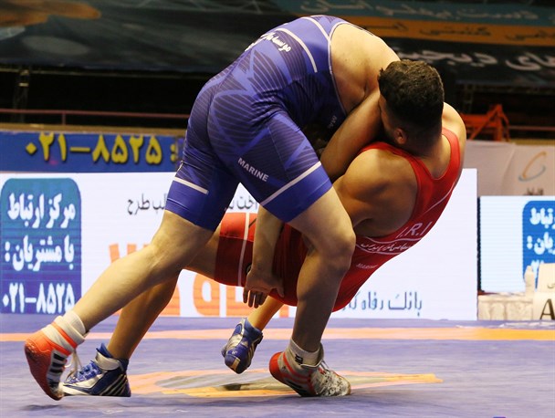 لیگ برتر کشتی| ثبت قرارداد تعدادی از کشتی گیران با تیم های فولاد آمل، رعدپدافند و دانشگاه آزاد/ داستان فولادی شد، قاسمی منجزی دانشگاهی